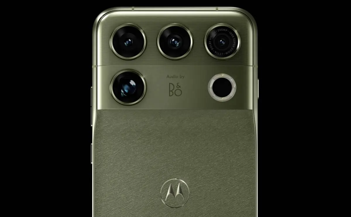 Motorola เผยโฉม Signature 27 พร้อมกล้องซูม Periscope 200MP ชิป Snapdragon 8 Elite Extreme Gen 6 ระบบเสียง Bang & Olufsen และอัปเดต OS 7 ปี
