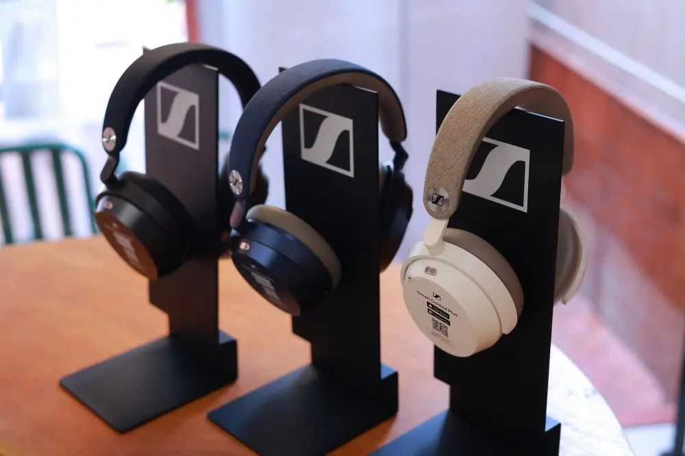 Sennheiser เปิดตัวหูฟังใหม่ 3 รุ่นในไทย MOMENTUM 5 Wireless, MOMENTUM True Wireless 5 และ ACCENTUM Clip ครบทั้ง Over-Ear, TWS และ Open-Ear เริ่ม 8,499 บาท