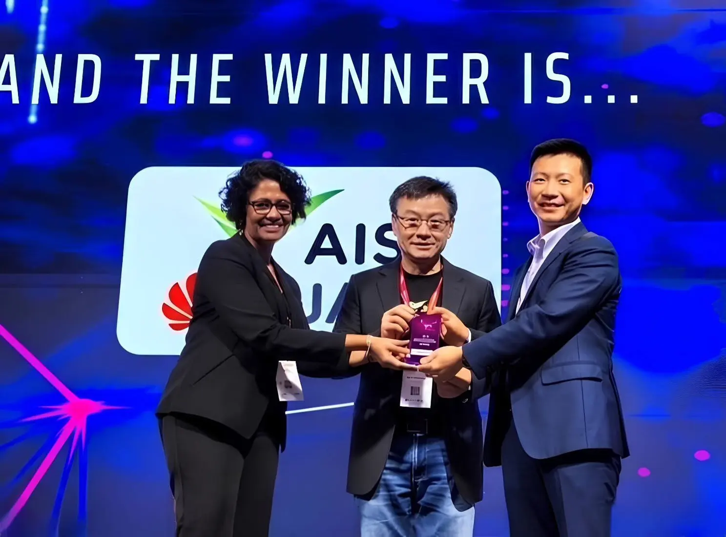 AIS คว้ารางวัล Autonomous Network Operator Leadership Award จาก FutureNet Asia Awards 2026 เป็นปีที่ 4 พร้อมพัฒนา 5G-Advanced และโครงข่ายอัจฉริยะด้วย AI