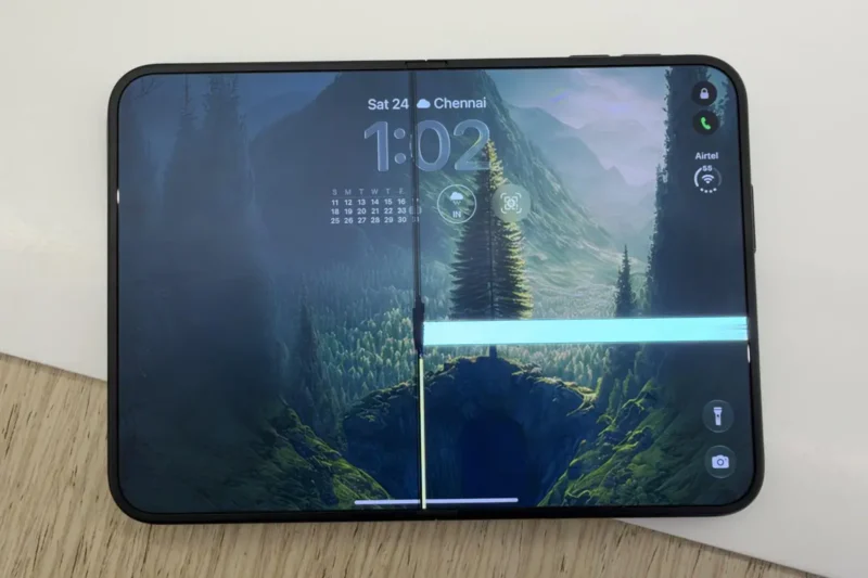 ผู้ใช้ iPhone Duo บางรายพบจอในขึ้นเส้นหลังบานพับฝืด มีรายงาน Apple เสนอเปลี่ยนเครื่อง แต่ยังไม่ยืนยันสาเหตุและขอบเขตปัญหา