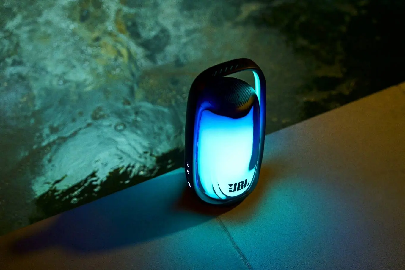 JBL Pulse 6 เปิดตัวในไทย ราคา 11,900 บาท มาพร้อม AI Sound Boost ไฟ 360 องศา 16 ธีม Bluetooth 6.0 รองรับ Auracast และแบตเตอรี่สูงสุด 12 ชั่วโมง