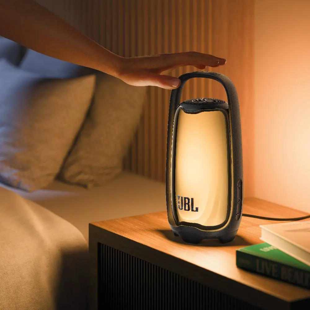 JBL Pulse 6 เปิดตัวในไทย ราคา 11,900 บาท มาพร้อม AI Sound Boost ไฟ 360 องศา 16 ธีม Bluetooth 6.0 รองรับ Auracast และแบตเตอรี่สูงสุด 12 ชั่วโมง