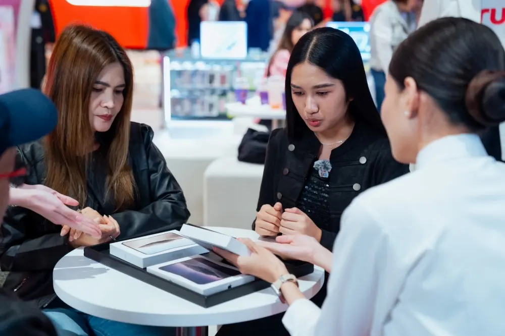 ทรูเปิดตัวเนเน่เป็น World Brand Ambassador พร้อมมอบ iPhone Duo แพ็กเกจ True5GX และสิทธิประโยชน์ในเครือ ประกาศดูแลระยะยาว 30 ปี